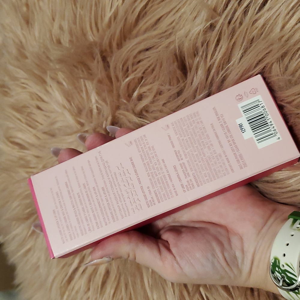 NIB Kylie Matte Liquid Lipstick/ Lip Kit -VALENTINE/shade No Longer Available - Picture 3 of 4